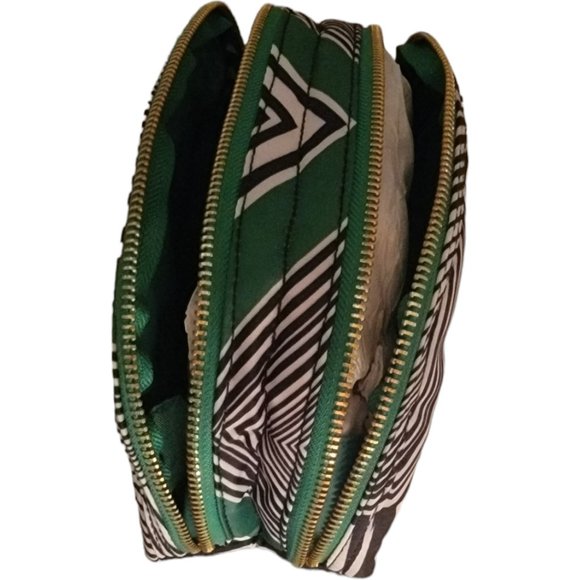 Cosmetic Pouch with two compartments - Picture 4 of 5